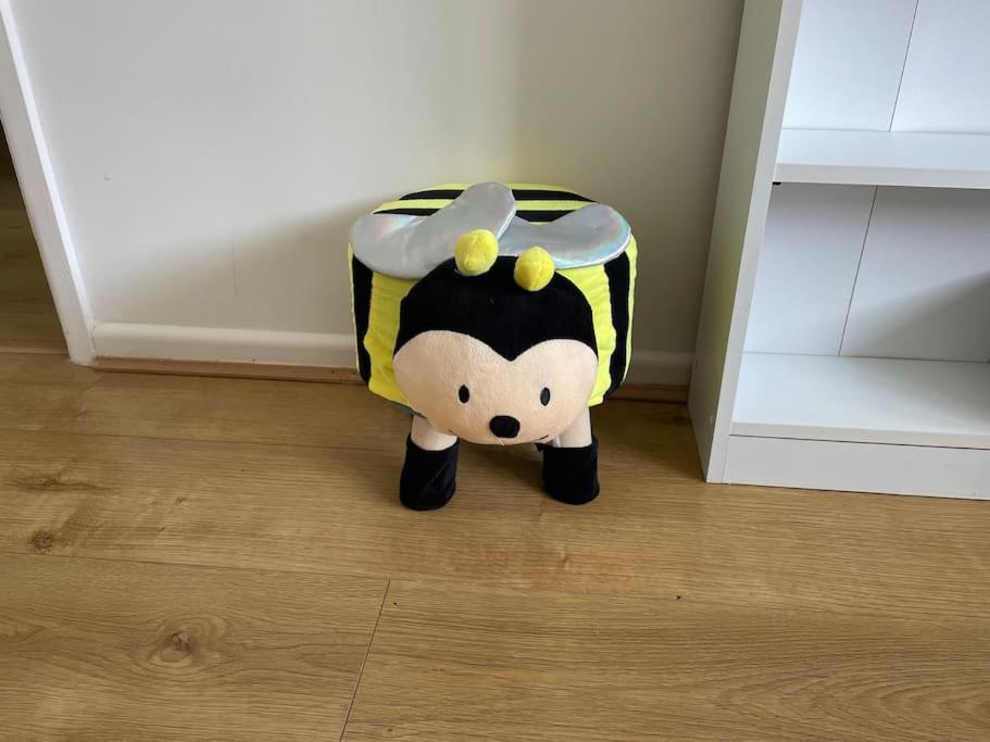 Bumblebee Lodge Saint Cleer Bagian luar foto